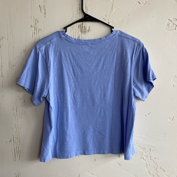 Like new! Athleta cropped Short Sleeve Tee. Size M. - Picture 2 of 3